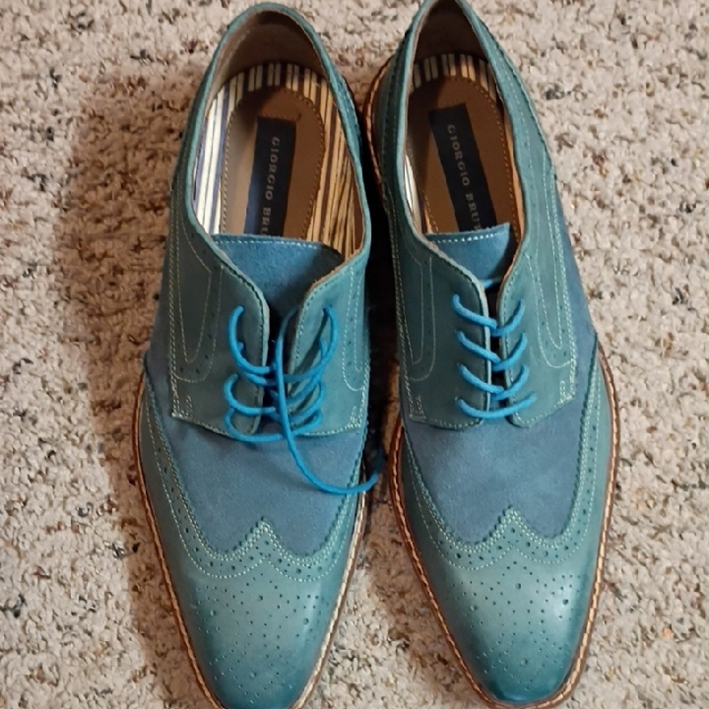 Giorgio Brutini Blue Wingtip Oxfords with Brogue Detailing